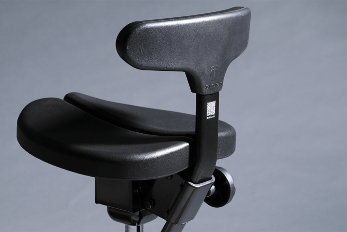 アーユル・チェアー とは｜腰痛対策・姿勢改善に効果的な椅子（イス